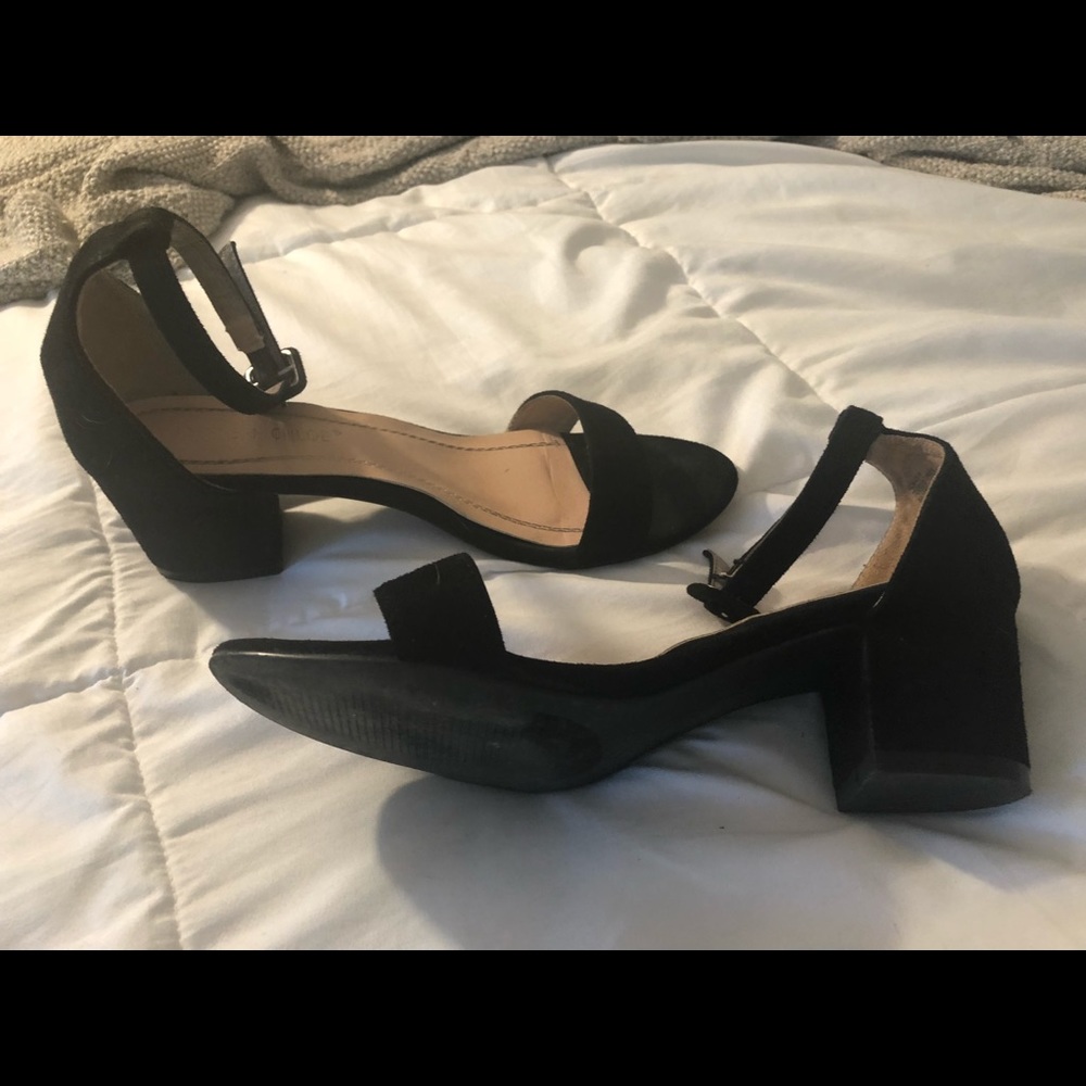 Short Block Heels - Picture 2 of 4